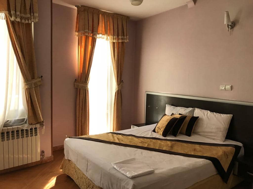 اجاره هتل آپارتمان چهار تخته در پیروزی