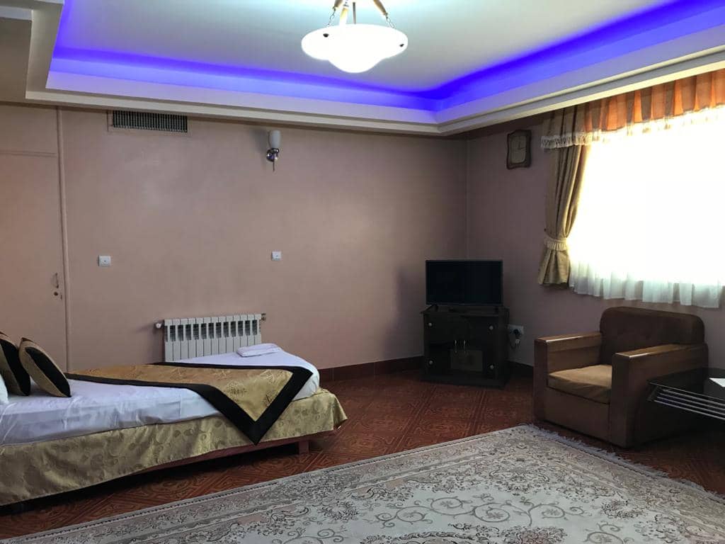 اجاره هتل آپارتمان مبله پنج تخته در پیروزی