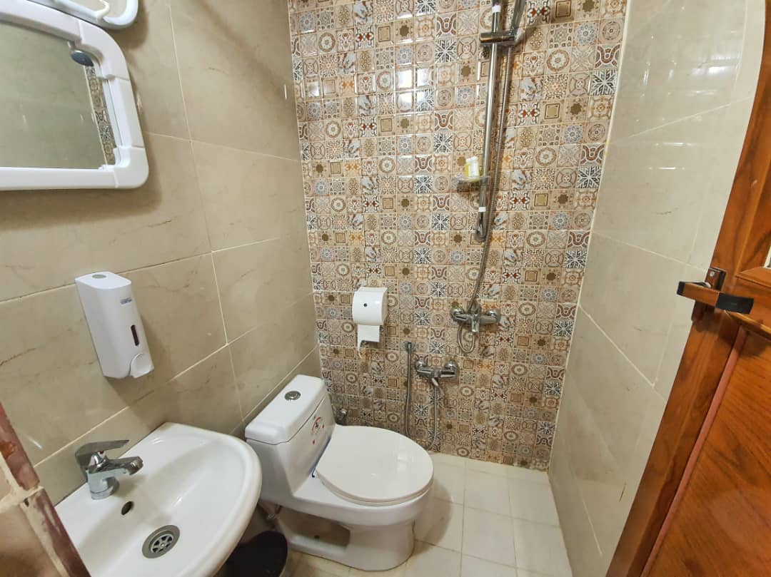 اجاره اتاق بومگردی دو تخته مستردار در لطفعلی خان زند شیراز - مهربانو