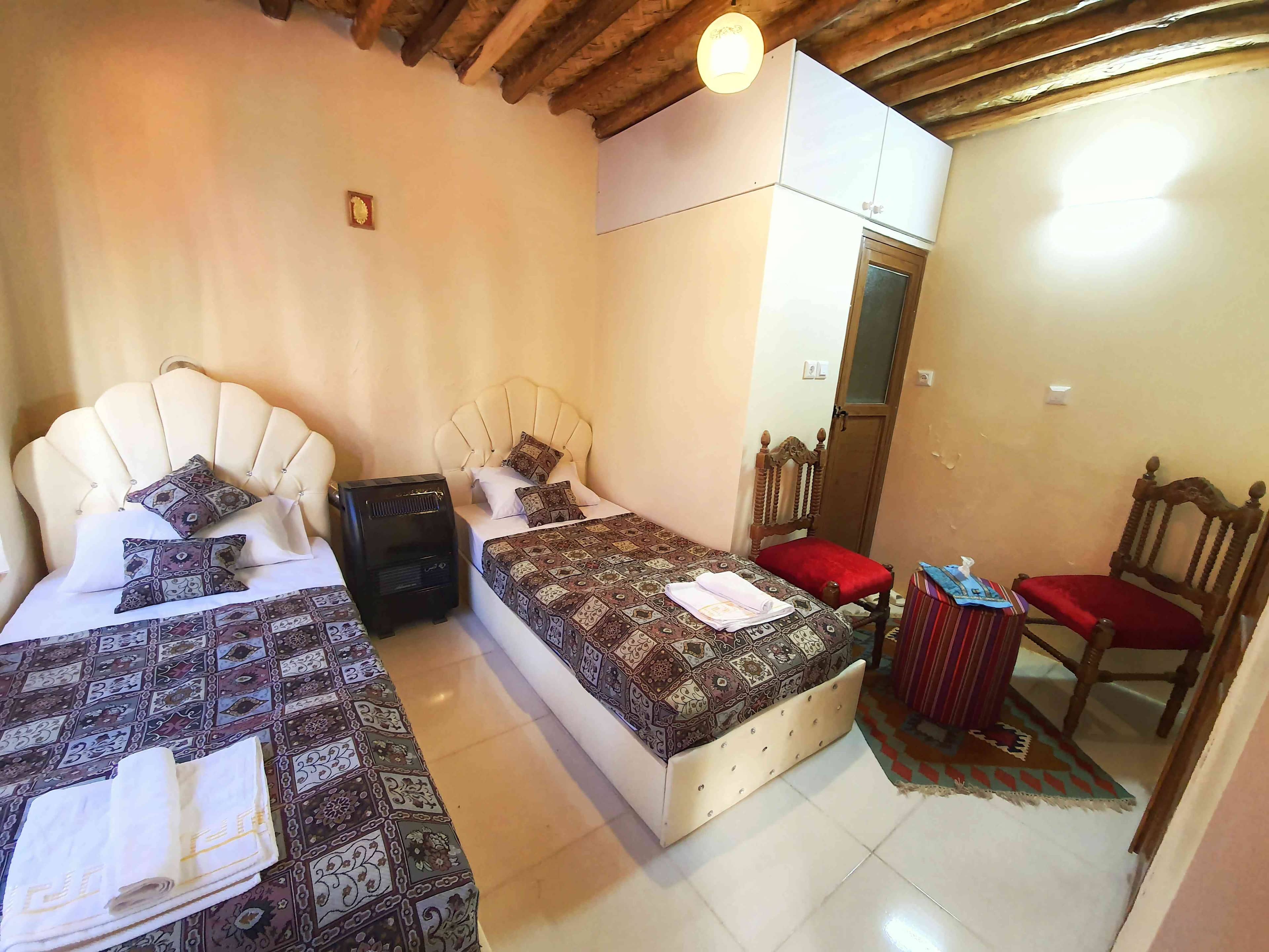 اجاره اتاق بومگردی دو تخته مستردار در لطفعلی خان زند شیراز - مهربانو