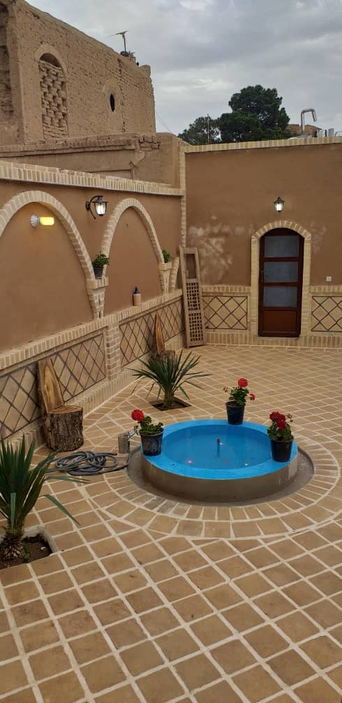 اجاره اتاق سنتی در دِه آباد بادرود - بیخه