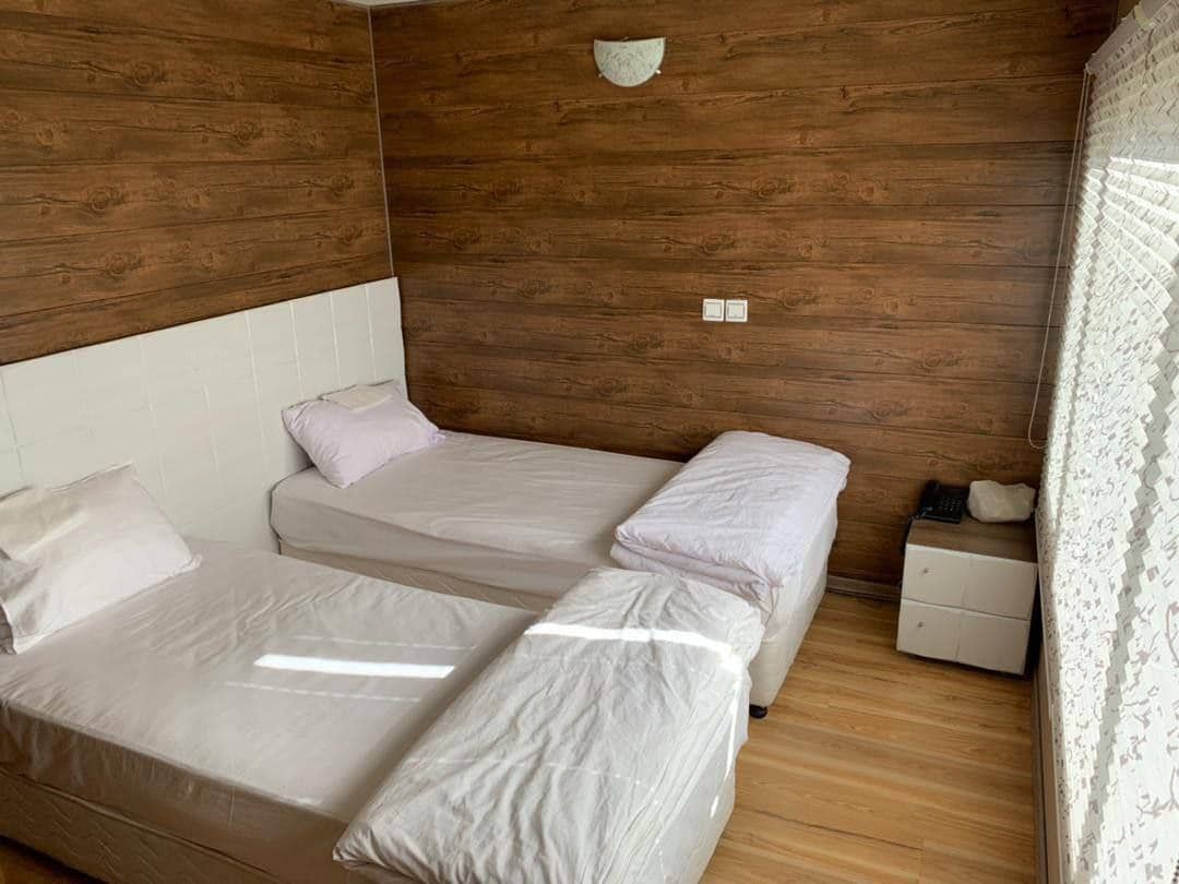 اجاره کلبه چوبی در گنج نامه همدان - کد 3