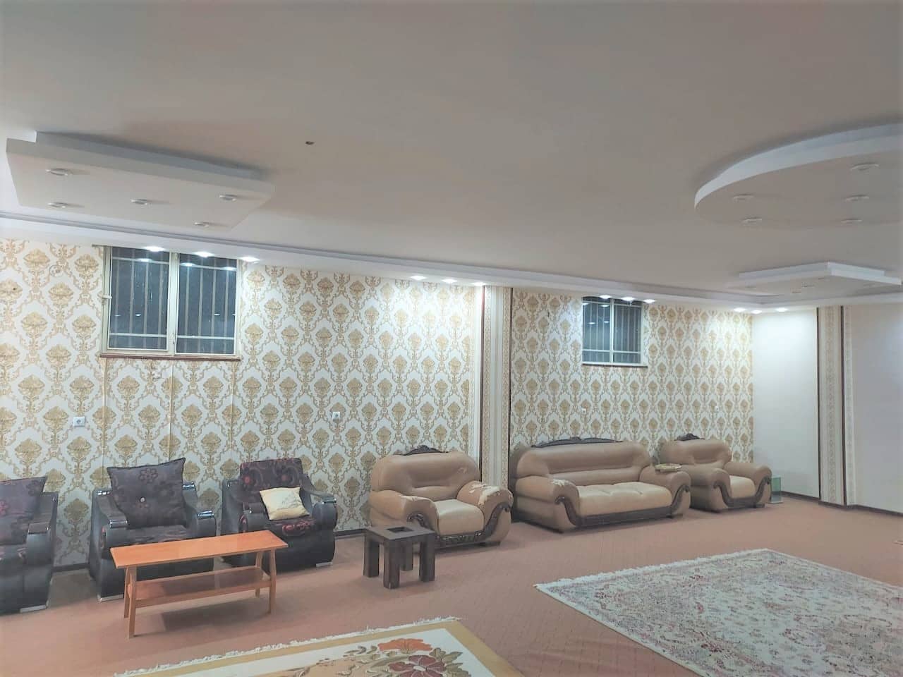 اجاره ویلا باغ در ورودی شاهین شهر