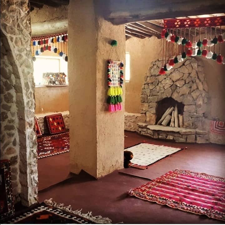 اجاره خانه روستایی در سربست سپیدان - 120 متری دوخوابه همکف