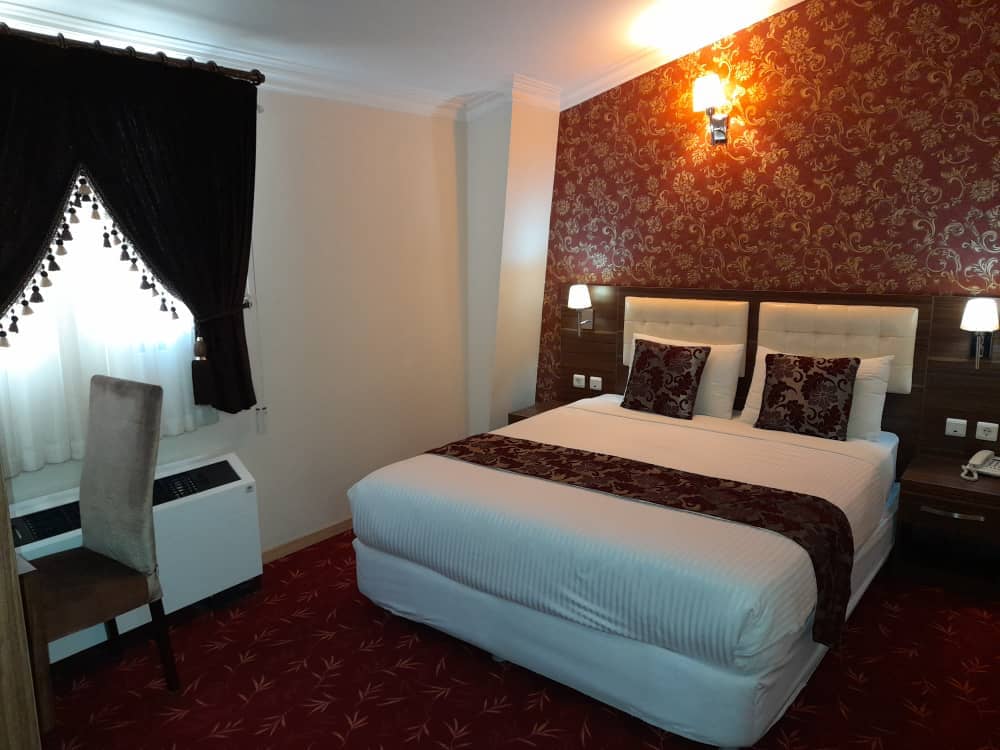 اجاره هتل پنج تخته در بروجن