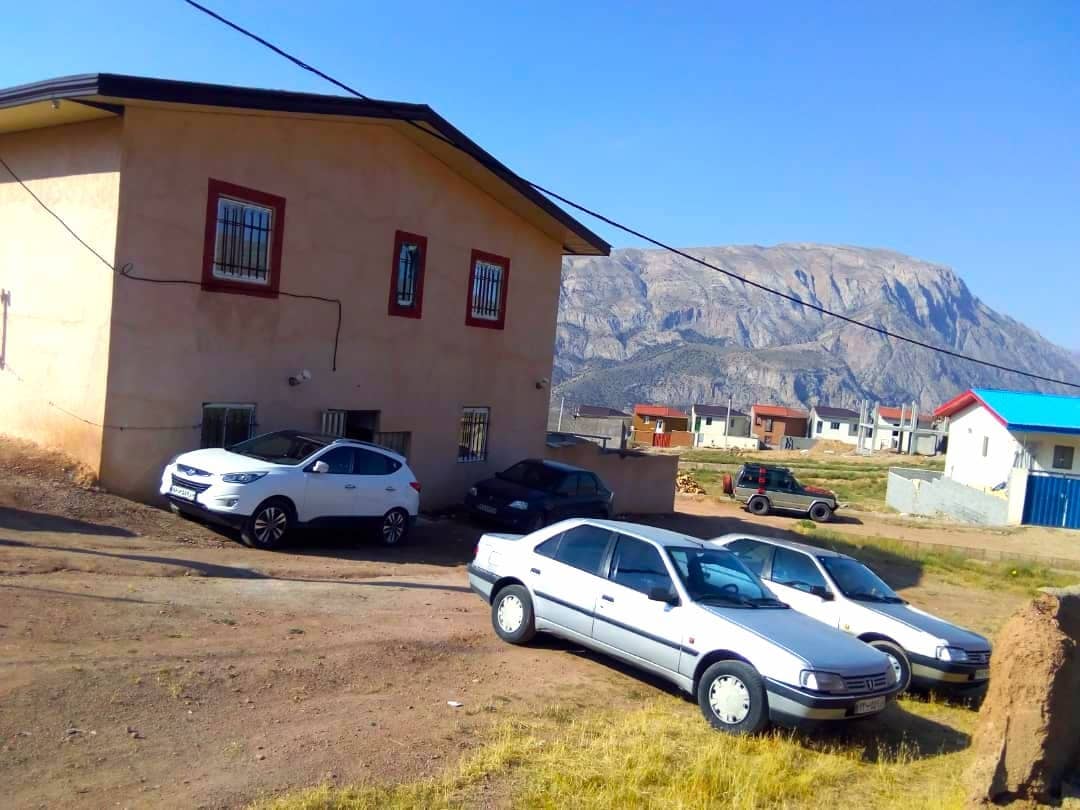 اجاره سوییت کوهستانی در روستای چاشم شهمیرزاد واحد2 چشم انداز زمستانه تراس