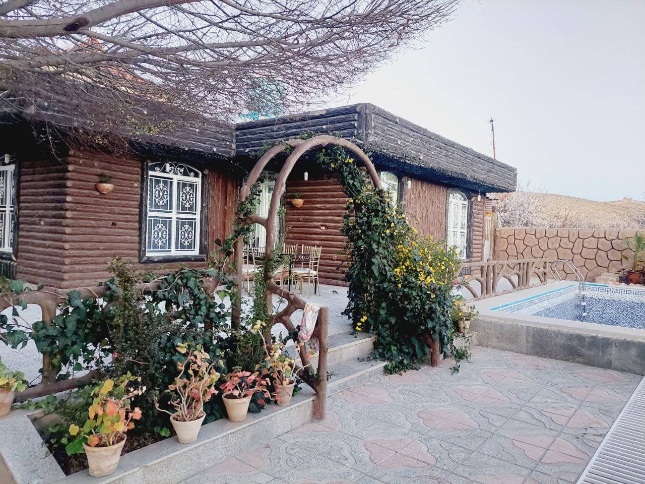 اجاره باغ ویلا استخردار در قصرسبز صدرا