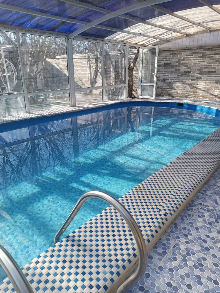 اجاره باغ ویلایی استخرآب گرم در کردزار شهریار  باغ 