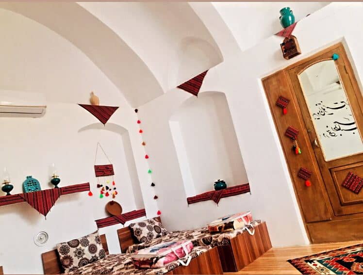 اجاره خانه بومگردی در دروازه اصفهان کاشان