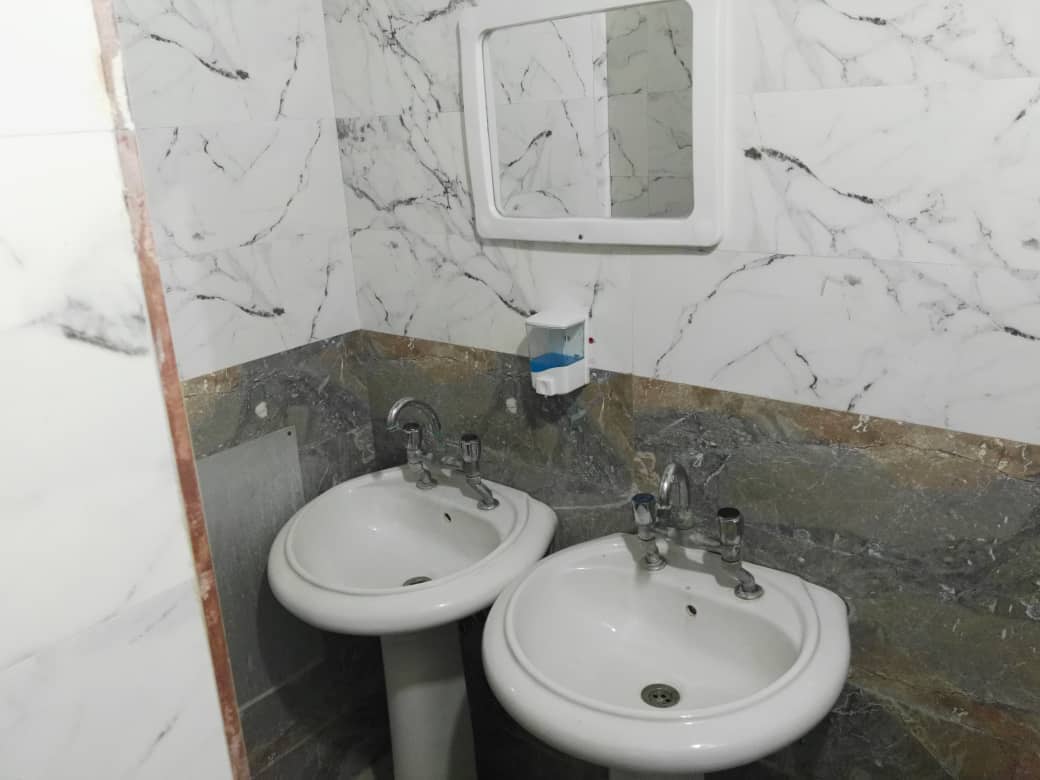 اجاره مهمانسرا در مدرس لار