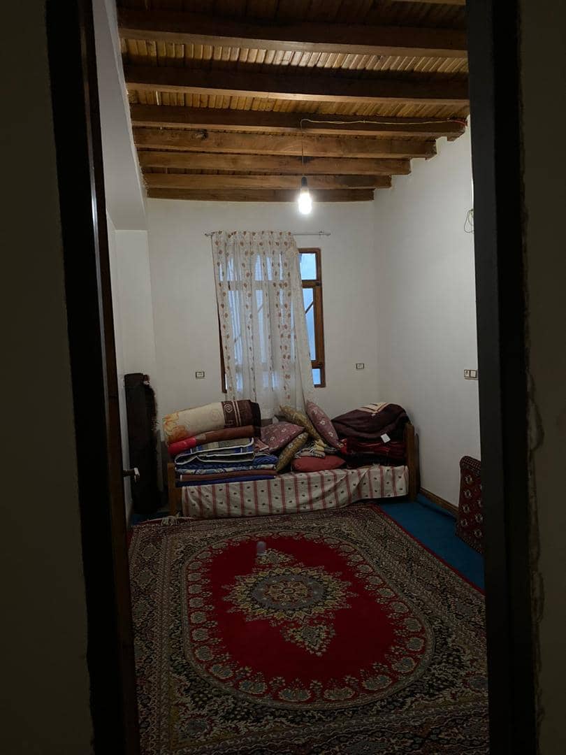 اقامتگاه بومگردی جنگلی در اساس پل سفید - روستایی