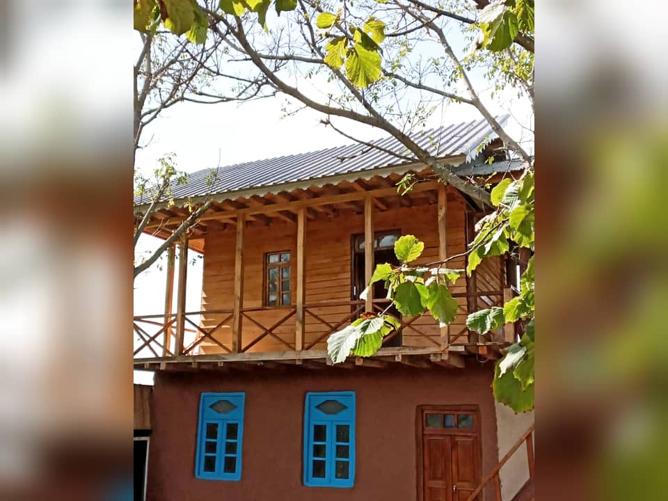 اجاره کلبه چوبی کوهستانی در ناش بره سر