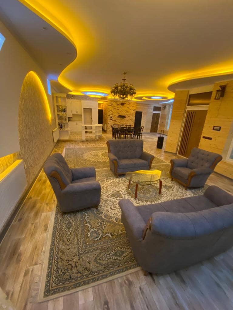 اجاره باغ استخر آب گرم در گویم شیراز