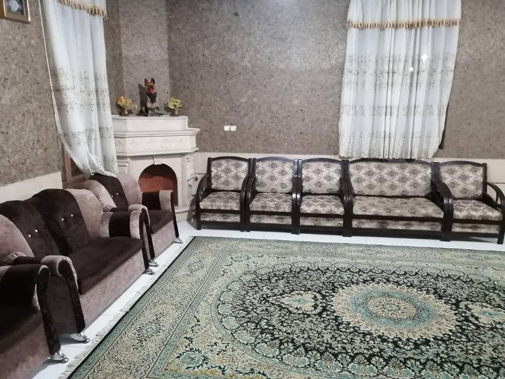 اجاره ویلا با استخرسرپوشیده آبگرم در گویم شیراز