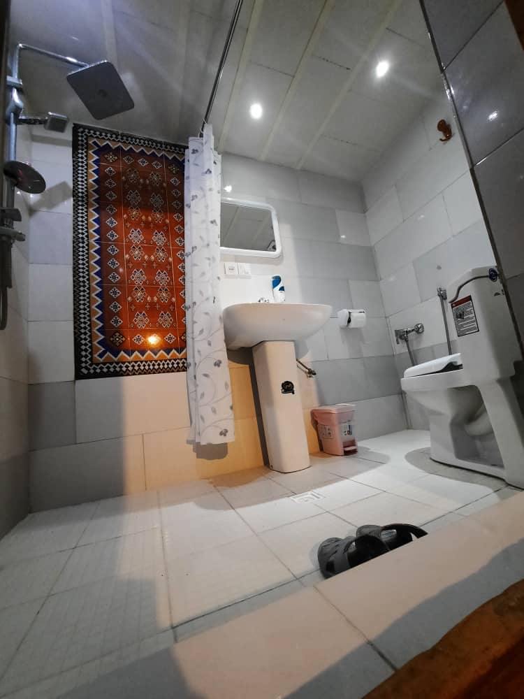 اجاره خانه سنتی در نطنز اصفهان - کاریزا