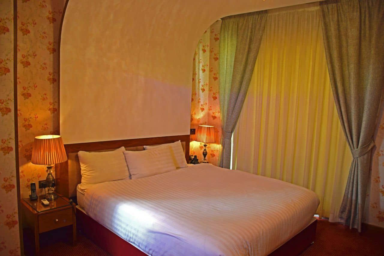 اجاره هتل سوئیت چهار تخته تجارت - VIP