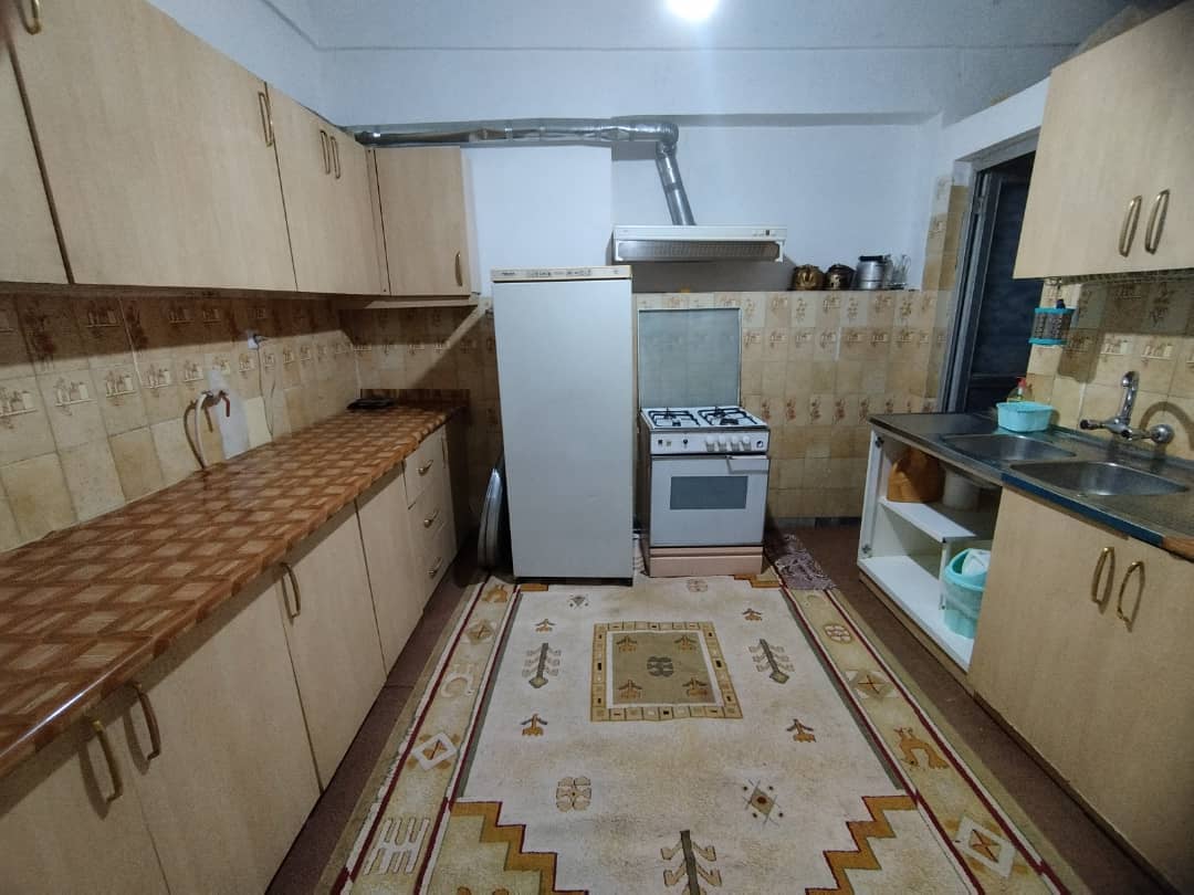 اجاره اتاق سنتی در ورزنه - اتاق یک