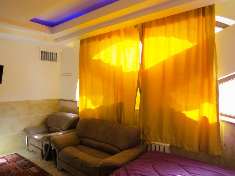 اجاره سوئیت آپارتمان در شهیدان ماهانی کرمان