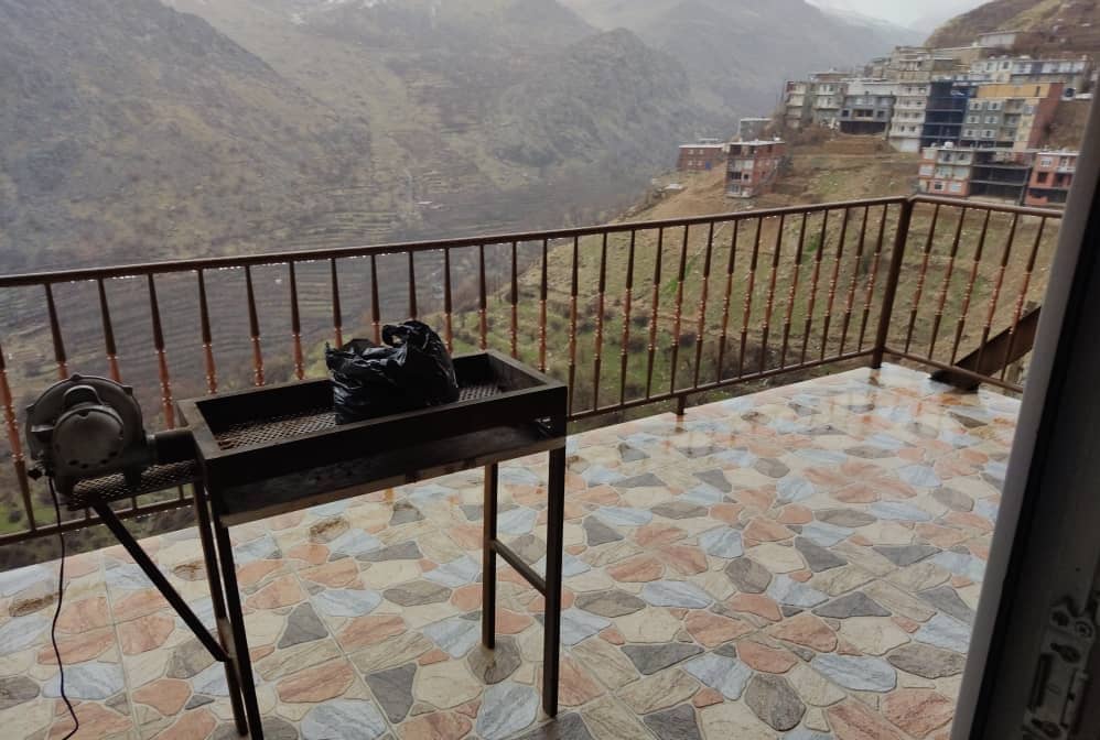 اجاره آپارتمان دوبلکس در اورمان تخت - کردستان180 متری طبقه ی دوم