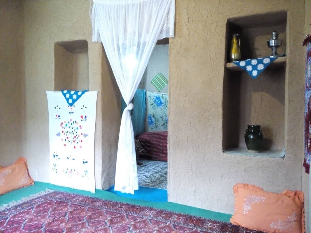 اجاره سوئیت سنتی در روئین اسفراین - دژ1