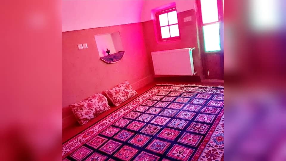 اجاره اقامتگاه بومگردی در احمدیه طبس