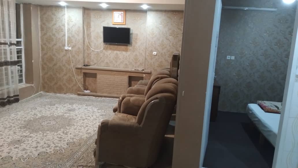 اجاره آپارتمان مبله یک خوابه در هفت تنان شیراز - طبقه ی اول