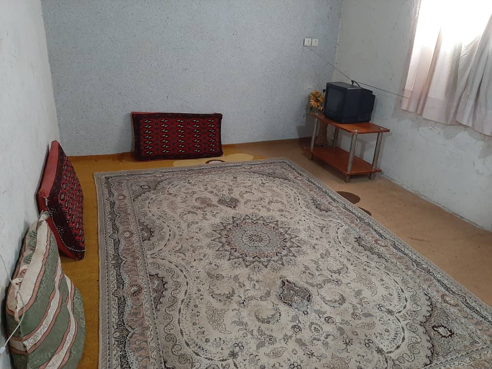 اجاره اقامتگاه بومگردی در جزیره هرمز کف خواب دار