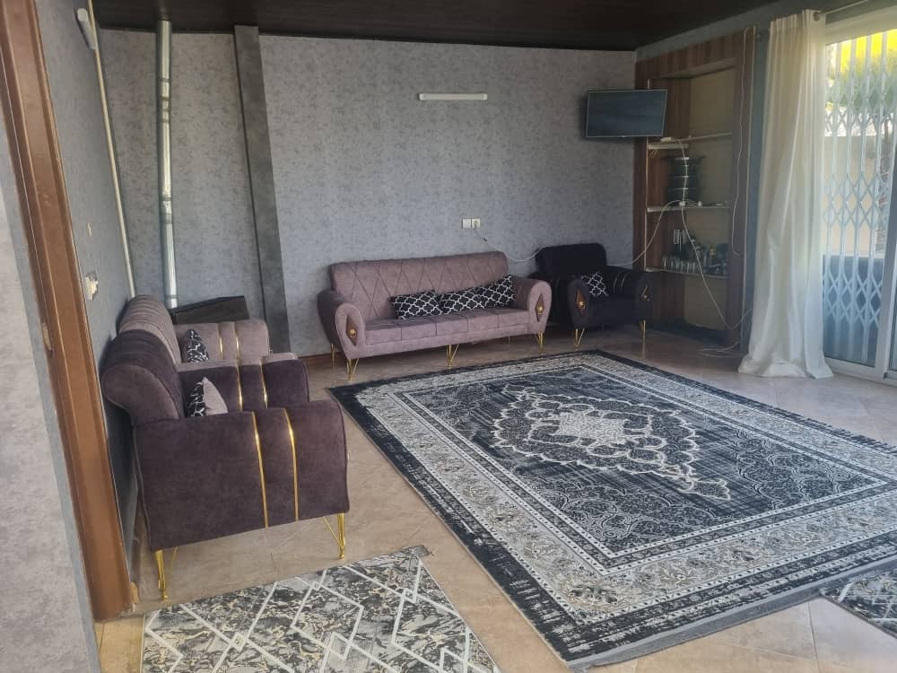 اجاره ویلا لب آب در اردال باغبهادران-دوخوابه 130 متری