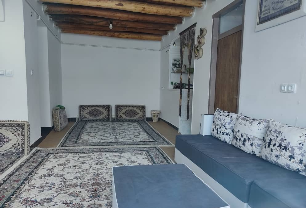 اجاره آپارتمان مبله بدون خواب در اورامان تخت- کردستان85 متری