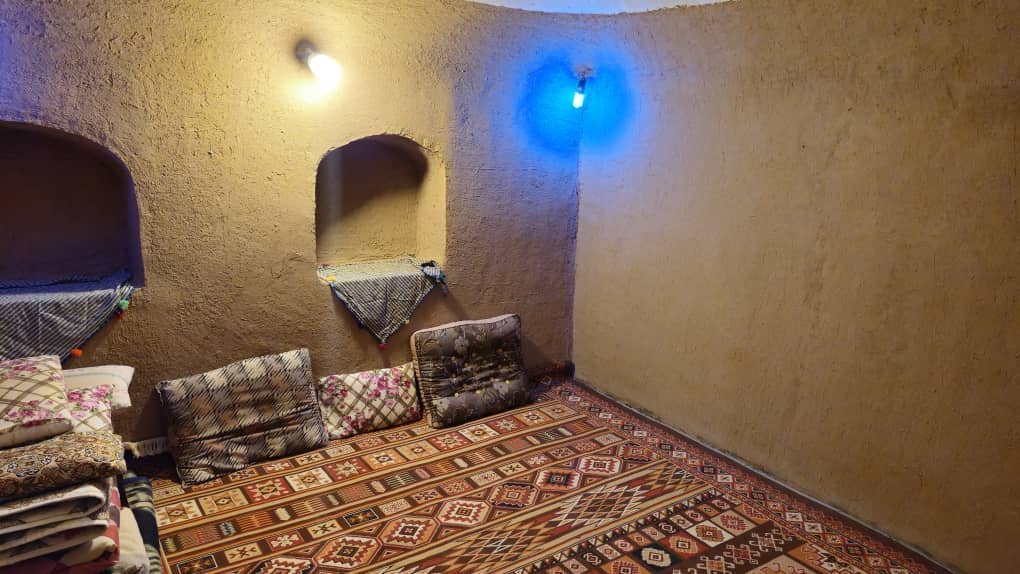 اجاره اقامتگاه بومگردی سنتی در انارک اصفهان-10 متری