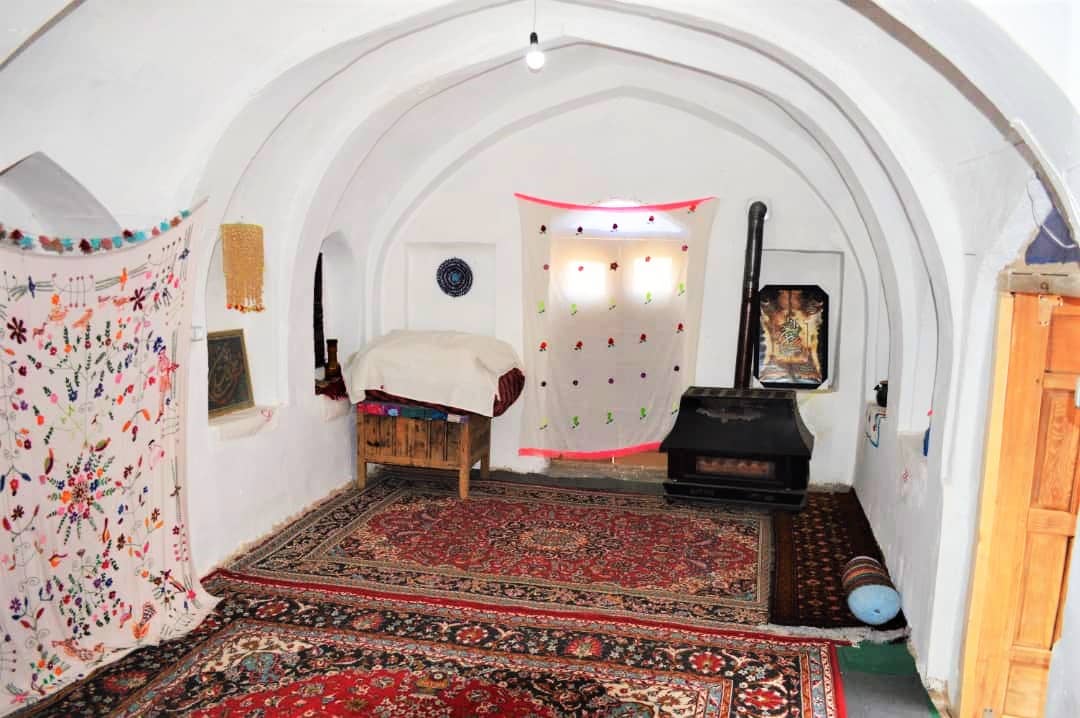 اجاره اتاق سنتی در خاتم الانبیا سنگان - 4