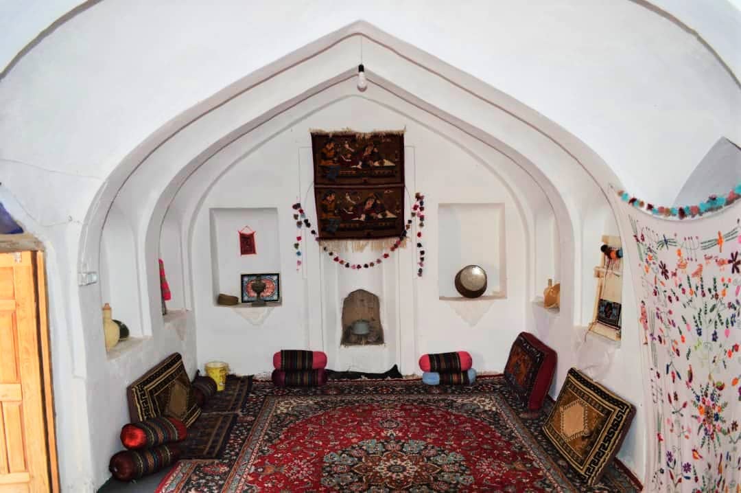 اجاره اتاق سنتی در خاتم الانبیا سنگان - 4