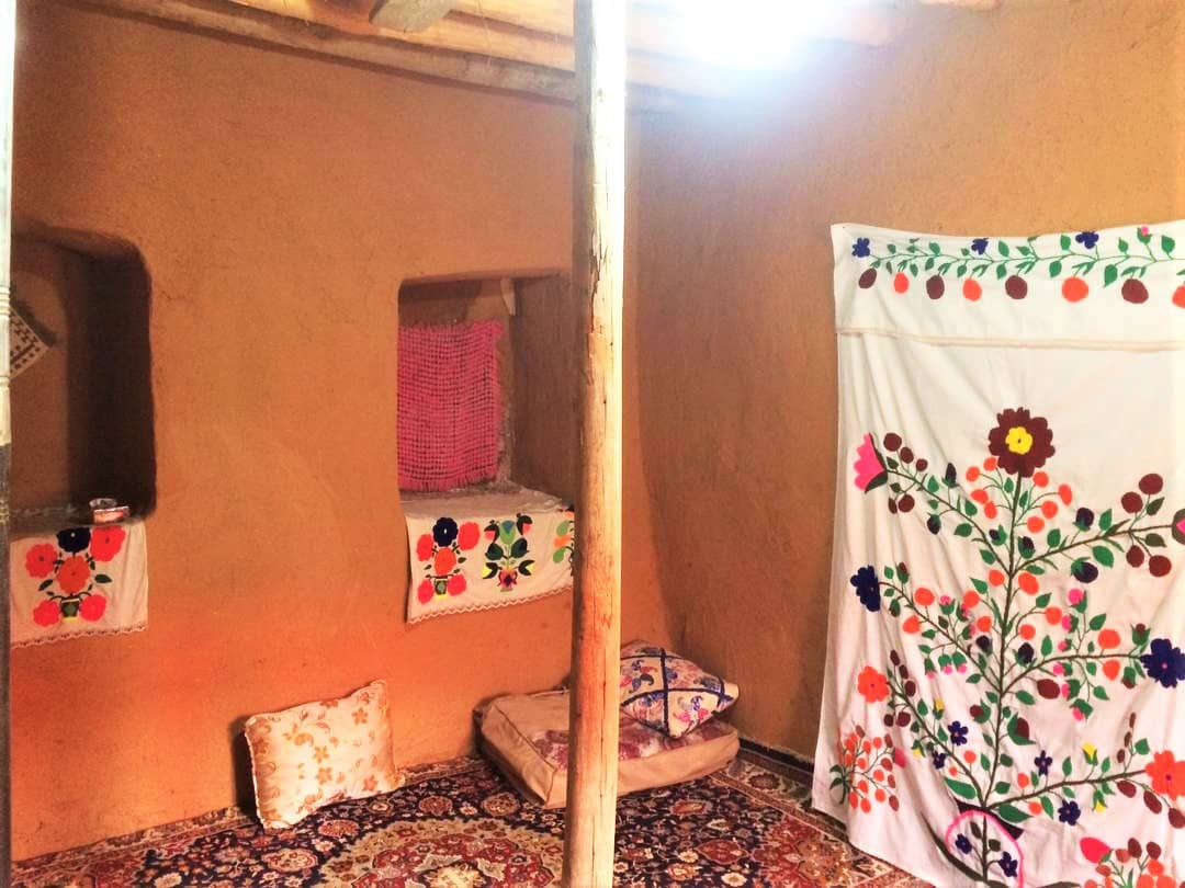 اجاره اقامتگاه کوهستانی سنتی در مجن - میاندو