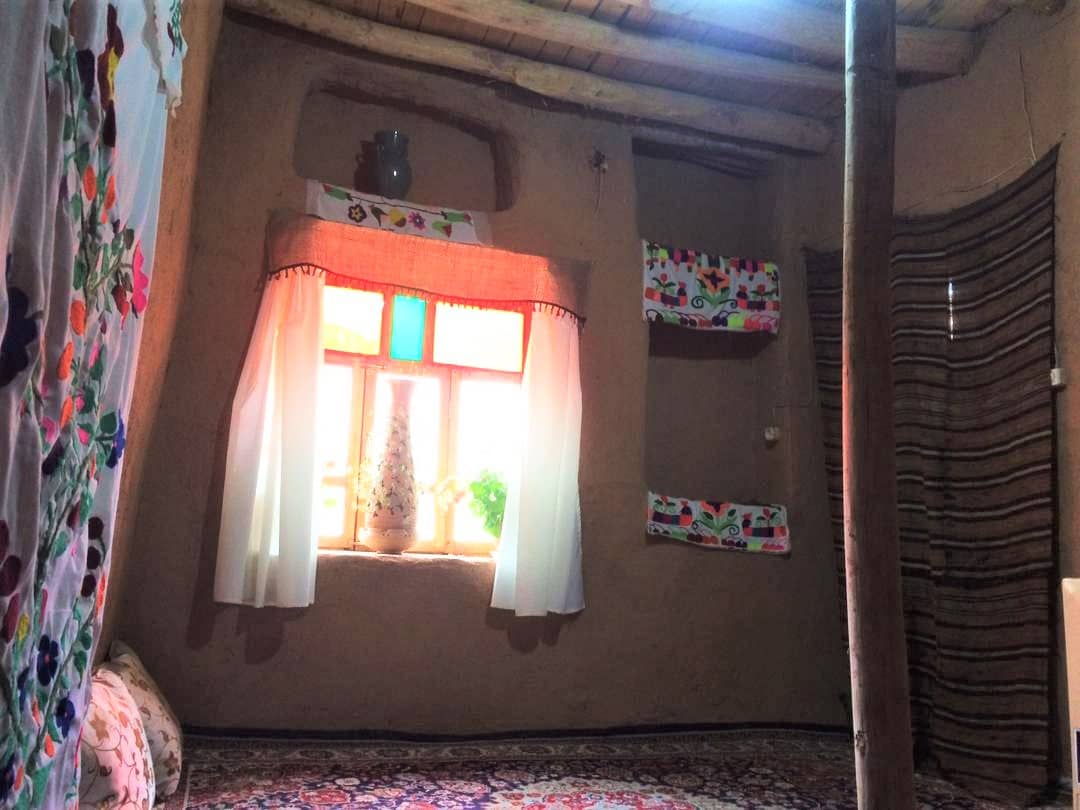 اجاره اقامتگاه کوهستانی سنتی در مجن - میاندو