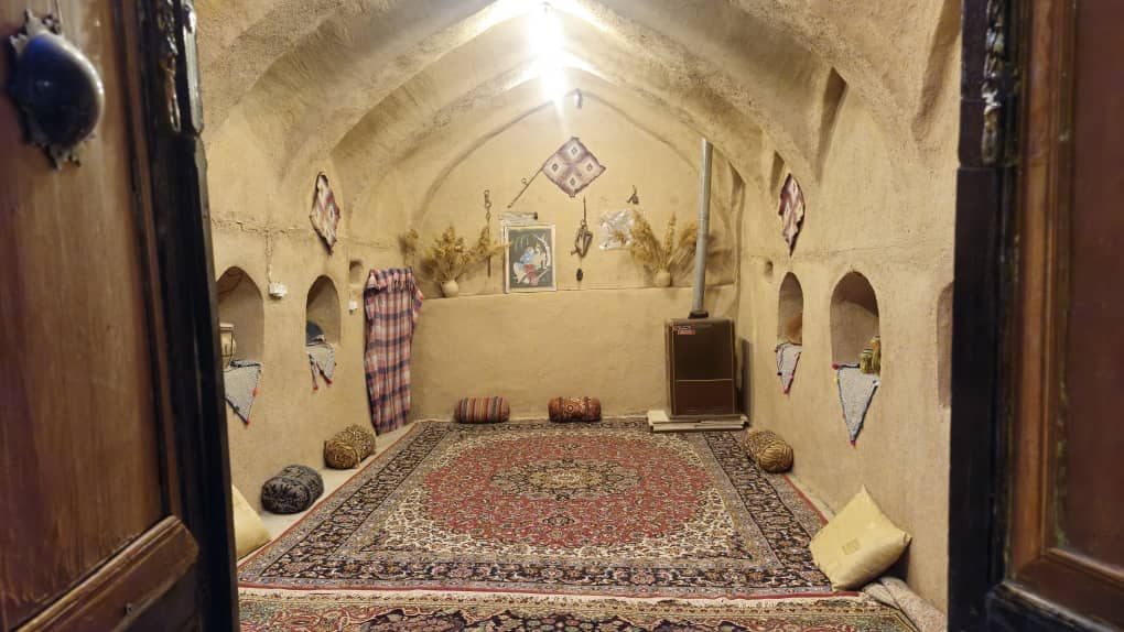 اجاره اقامتگاه تاریخی در انارک اصفهان-20 متری