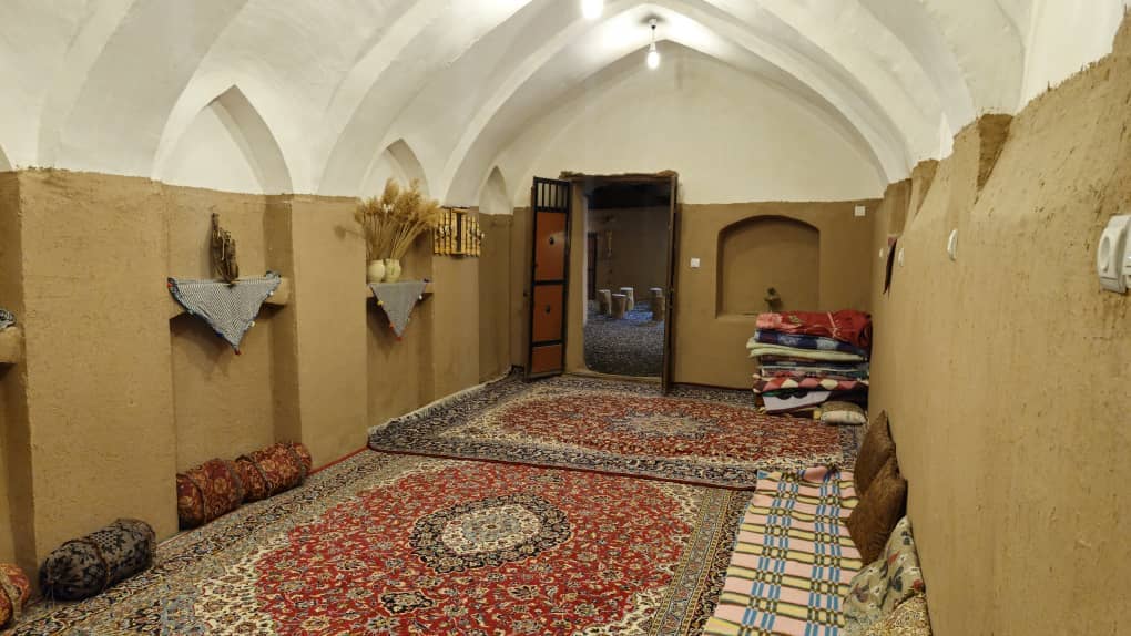اجاره اتاق بومگردی سنتی در انارک اصفهان-25 متری