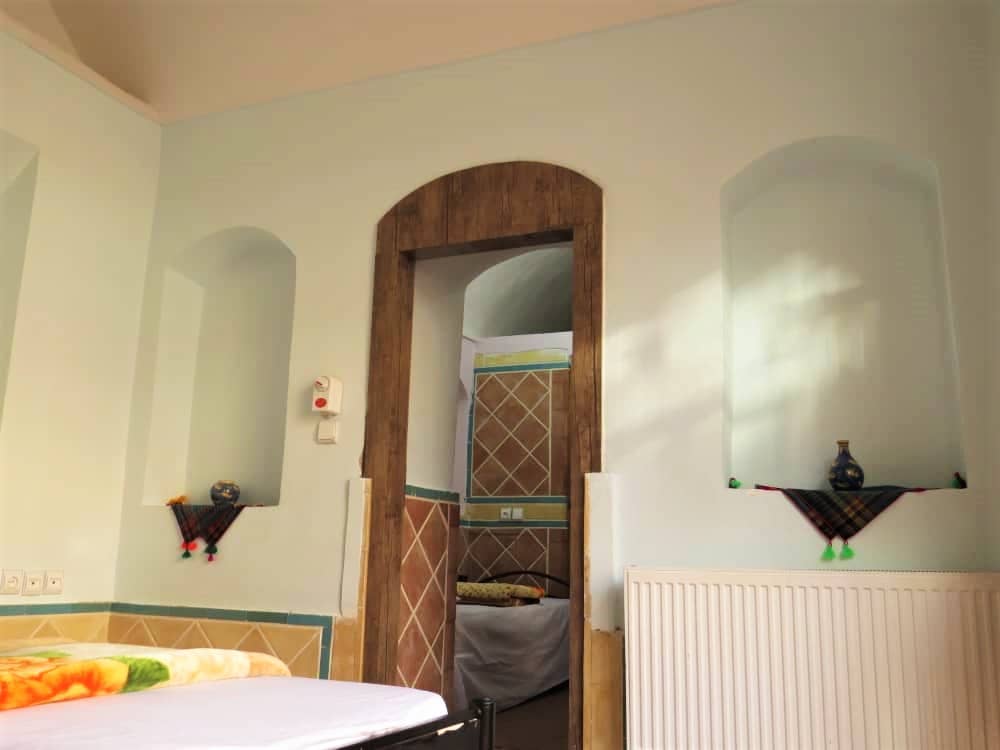 اجاره اقامتگاه بومگردی چهارتخته در بهشتی ورزنه- اتاق سه