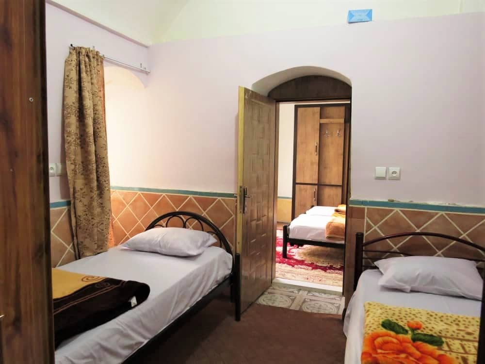 اجاره اقامتگاه بومگردی چهارتخته در بهشتی ورزنه- اتاق سه