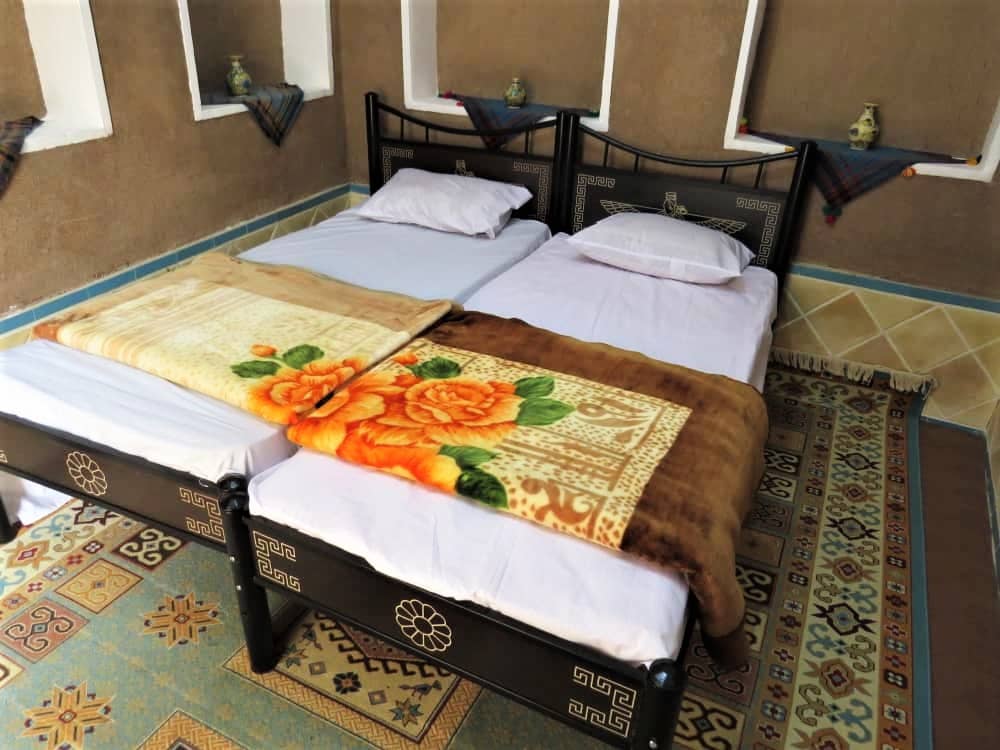 اجاره اتاق بومگردی دوتخته در بهشتی ورزنه-اتاق یک