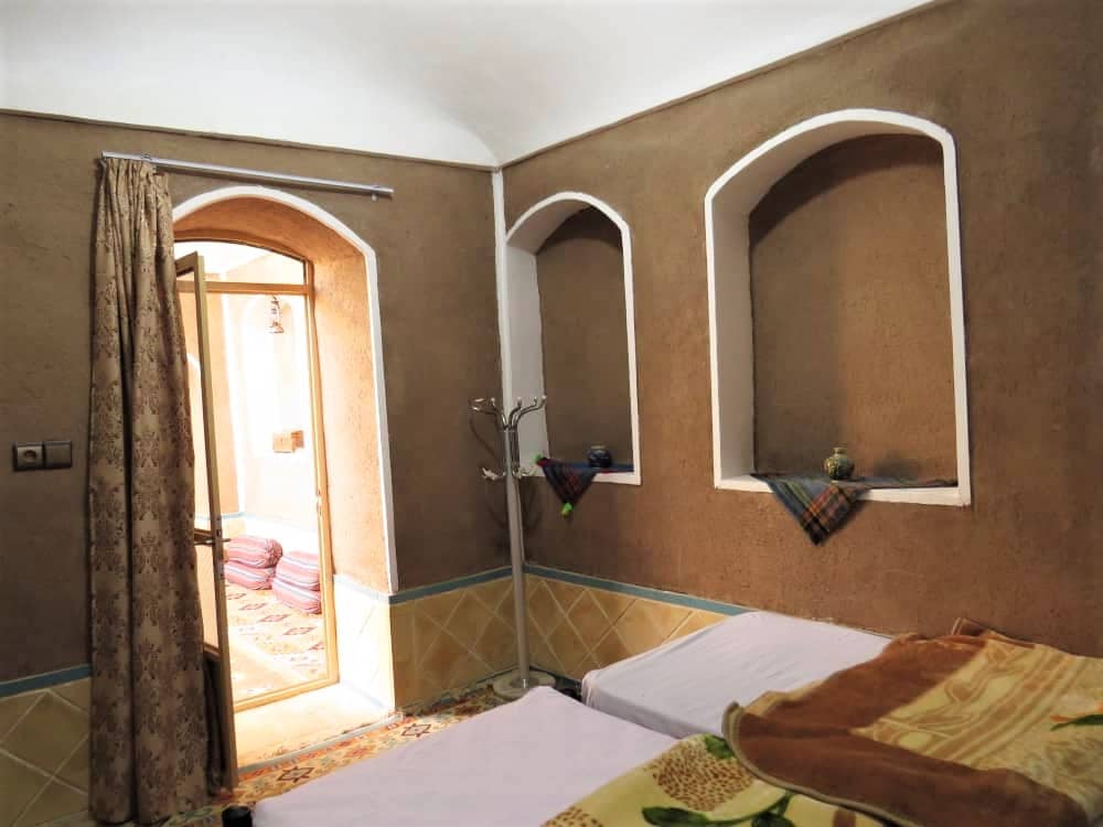 اجاره اتاق بومگردی دوتخته در بهشتی ورزنه-اتاق یک