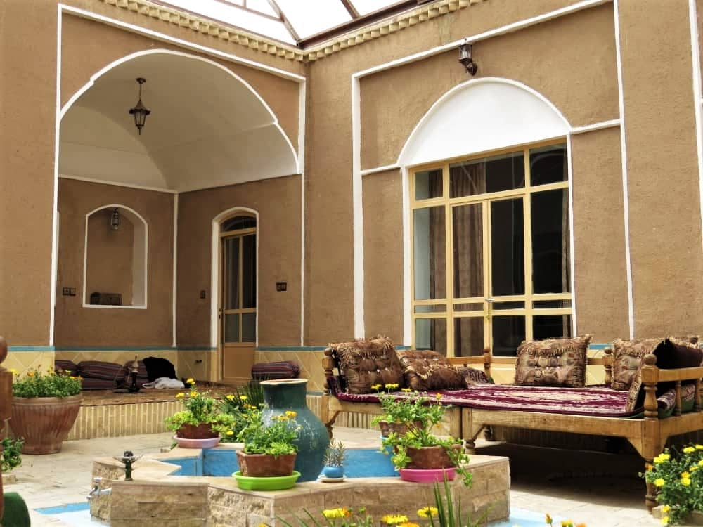 اجاره اتاق بومگردی دوتخته در بهشتی ورزنه-اتاق یک