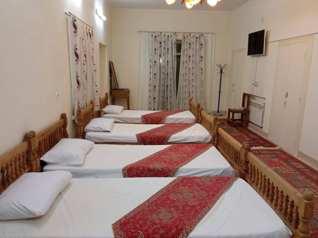 اجاره مهمانسرای سنتی در قیام یزد - 4تخته