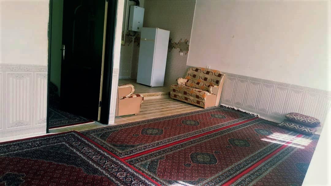 اجاره خانه باغ روستایی در خانقاه پاوه-یک خوابه طبقه اول