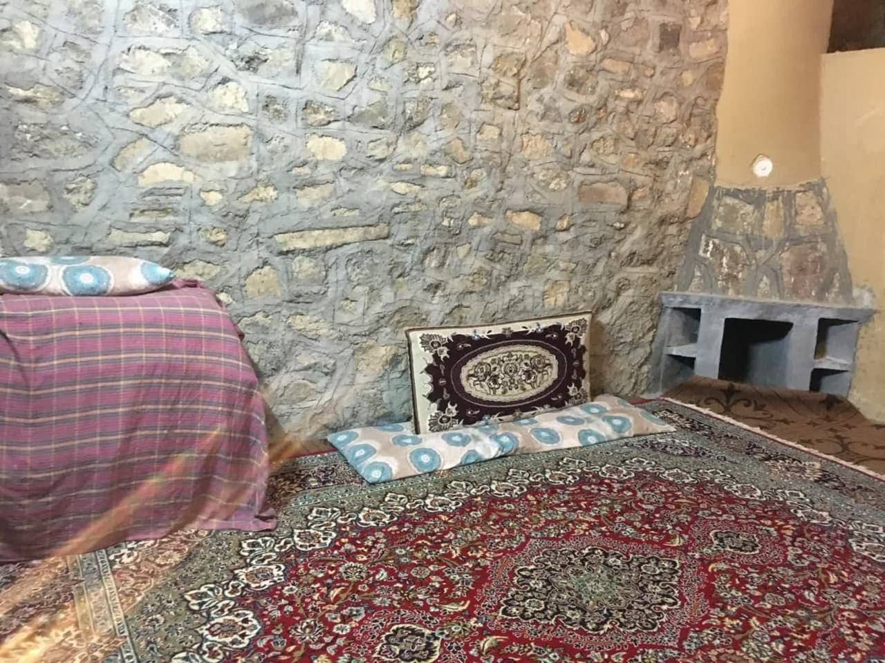بومگردی سنتی در روستای چهارراه کلات نادری - مرخ