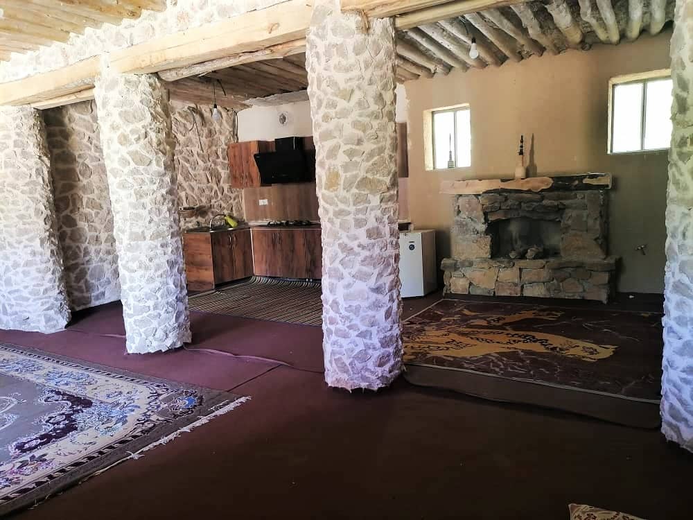 اجاره سوئیت سنتی در سربست سپیدان - 90 متری تک خوابه