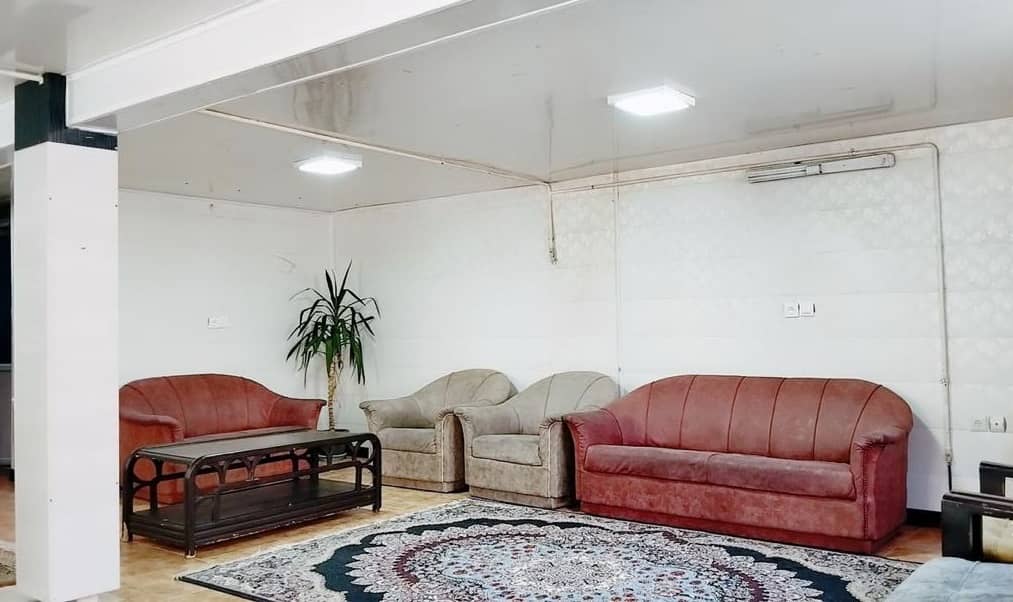 اجاره ویلا باغ استخردار در اردال باغبهادران - کنار رودخانه