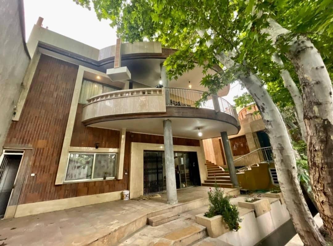 اجاره ویلا باغ با استخر سرپوشیده آبگرم در باغبهادران - نزدیک رودخانه