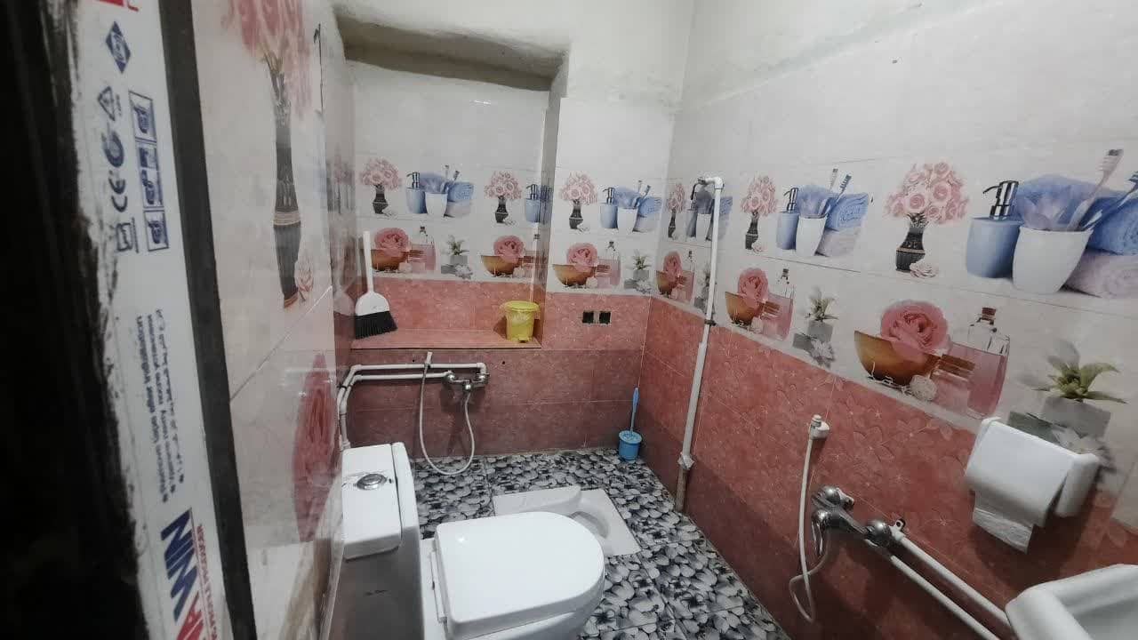 اجاره اقامتگاه بومگردی در انگوران دندی - جیران ننه حیاط و نما اقامتگاه
