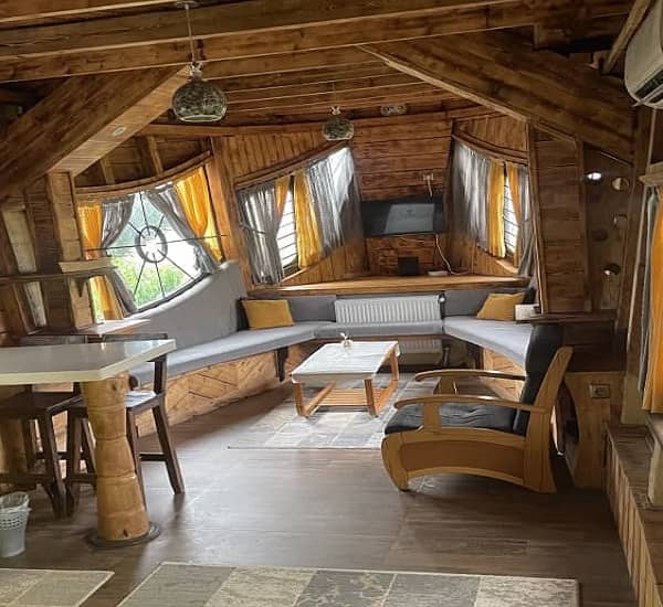 اجاره کشتی ساحلی در ساحل قو بندرانزلی - آبی پایین