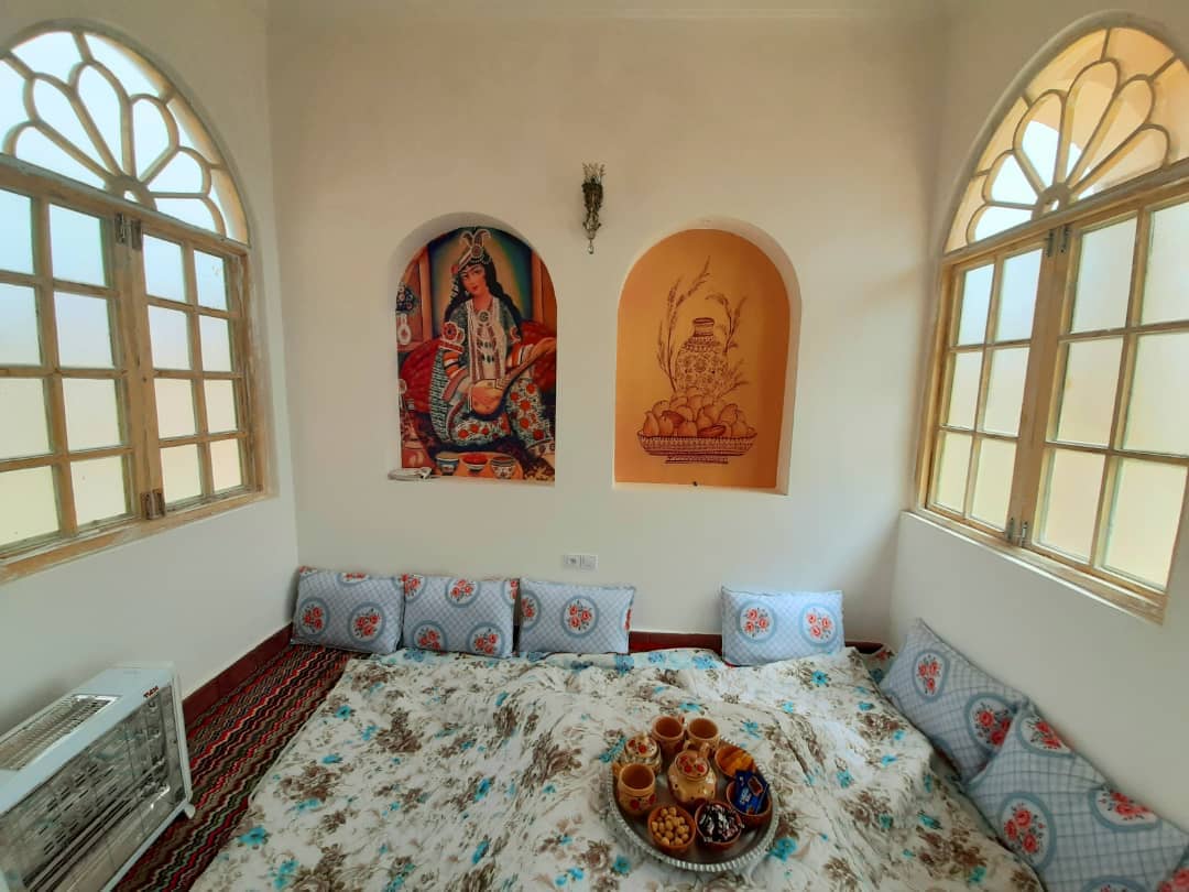 اجاره اقامتگاه بومگردی و اتاق سنتی در ولی عصر فردوس